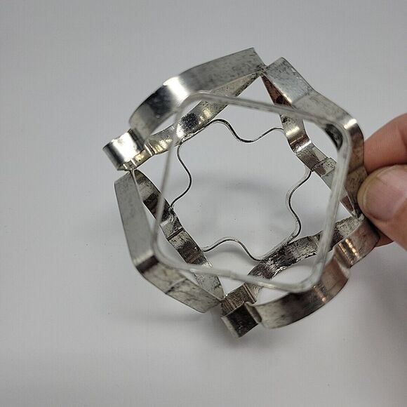 Vintage Tomado Holland 6 Sided Metal Cookie Cutter - Playing Card Suits 3" - Picture 8 of 11